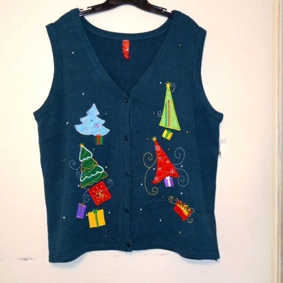 Vintage Christmas Sweater Vest  - Picture 2 of 5